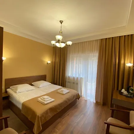 сонячна соната Guest house Polyana (Transcarpathia)